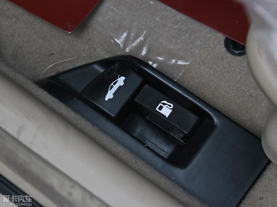 2011EC8 2.0L ԄBMBS