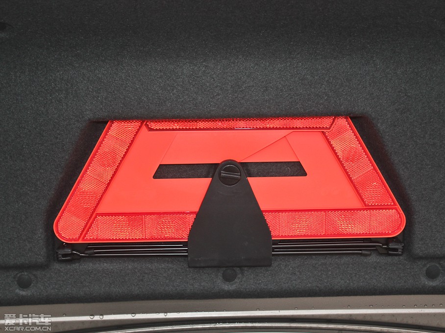 2011EC8 2.0L ԄBMBS