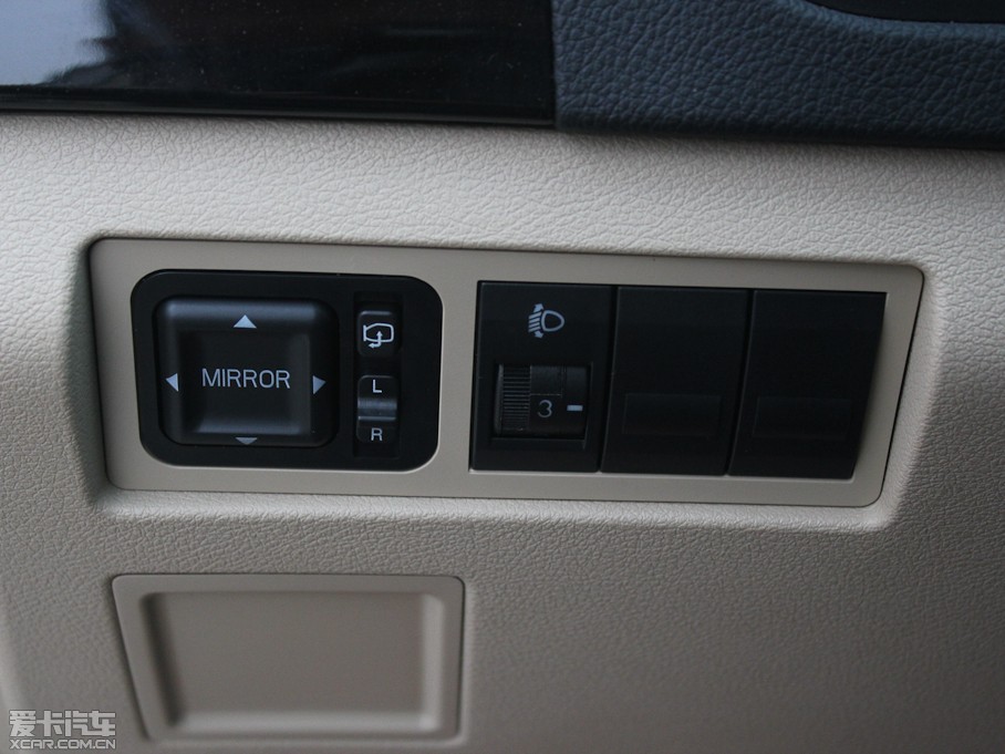 2011EC8 2.0L ԄBMBS