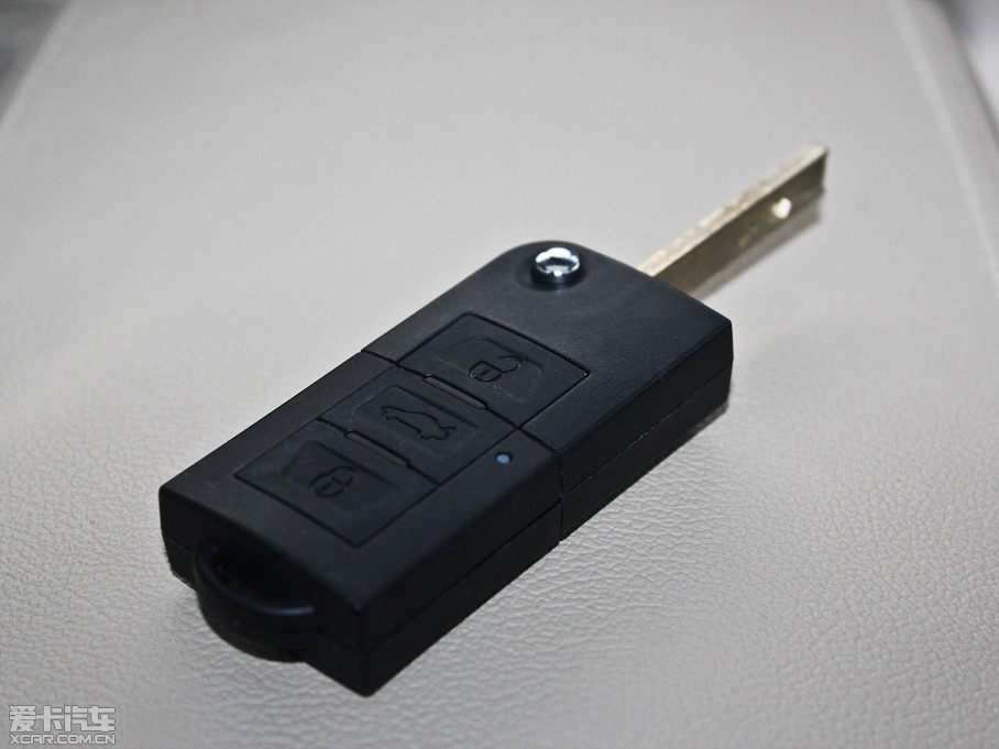 2011EC8 2.0L ԄBMBS