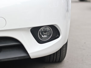 2012款1.5L 手动标准版 前雾灯