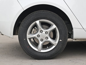 2012款1.5L 手动标准版 轮圈