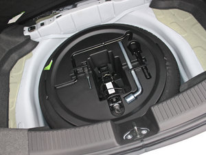 2012款1.5L 手动标准版 备胎