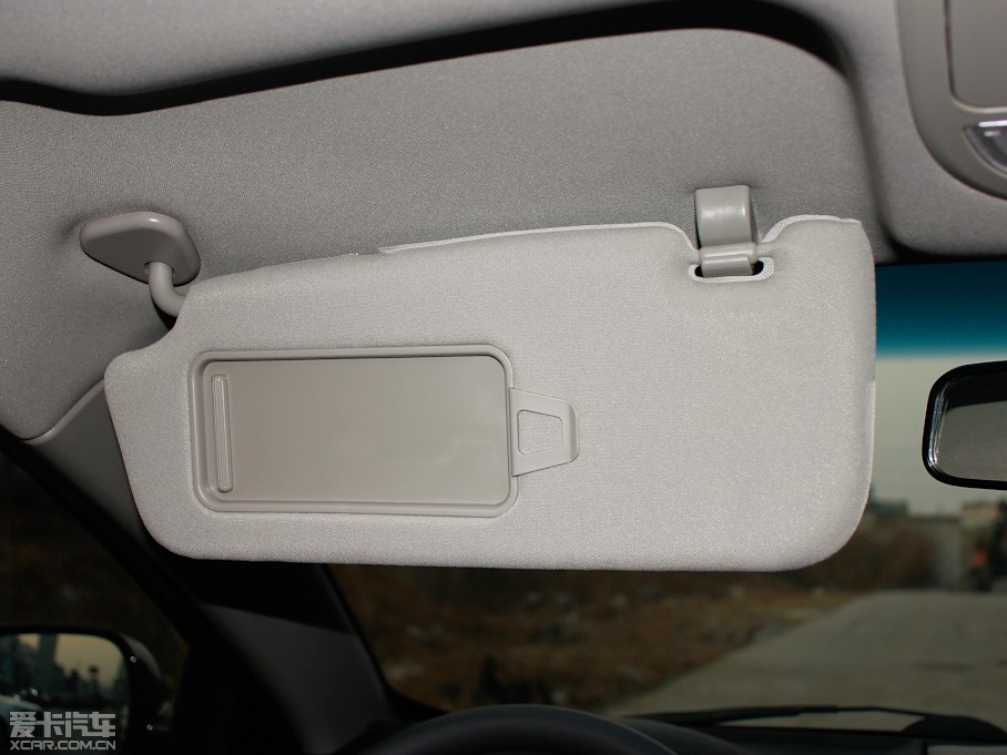 2013�(j��ng)���ۺ��Ɏ� 1.5L �ք�(d��ng)��Ӣ��