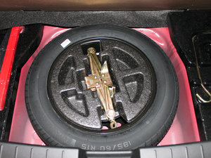 2011款1.5L 手动尚酷版 备胎