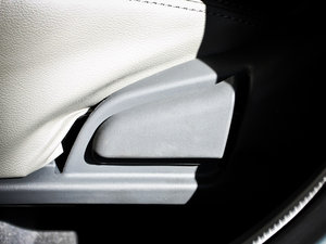 2010款1.5L 手动豪华版 2代 主驾驶座椅调节