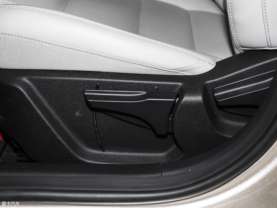 2018���_�� 14T CVT�_����