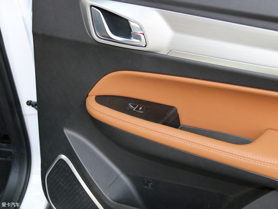 2018���h(yu��n)��X6 1.4T CVT 4G��(li��n)��Ş��