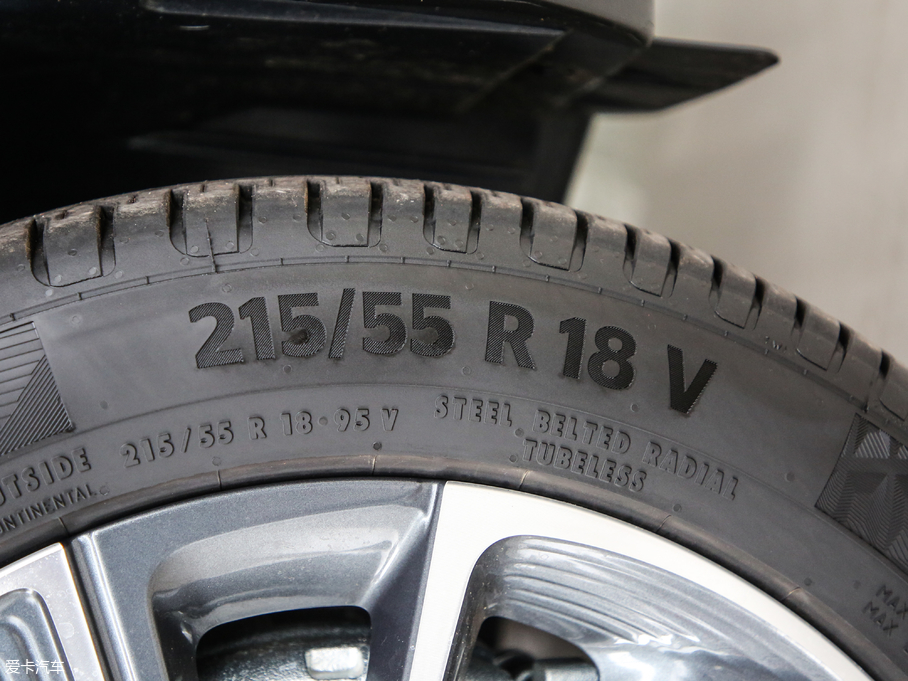 2019_ԽPHEV 260T DCT Battle