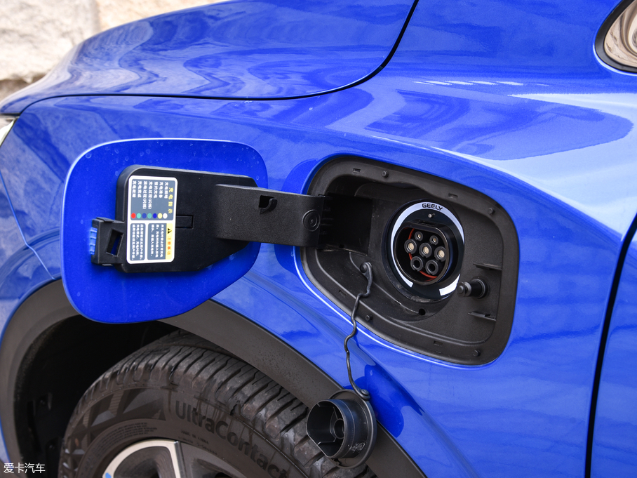 2019_ԽPHEV 260T DCT Battle