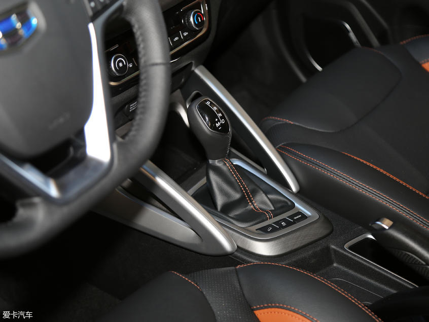 吉利汽車2018款遠(yuǎn)景X3