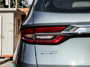 20191.5TD MHEV DCT ^