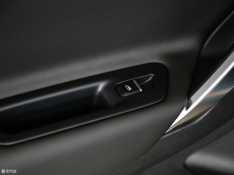 2020Խ 1.8TD DCT4G