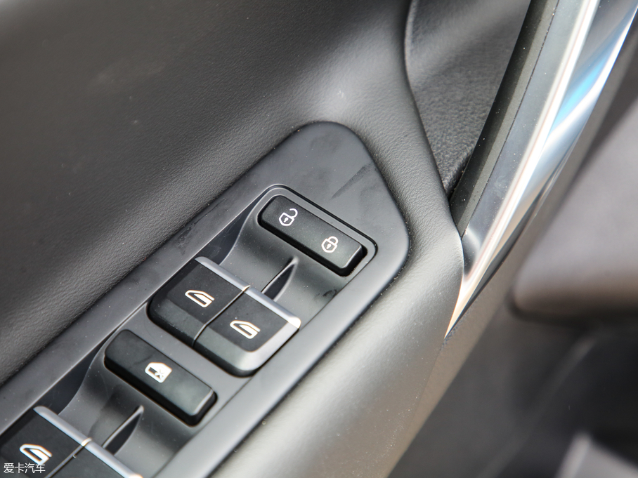 2020Խ 1.8TD DCT(q)(lin)4G(lin)