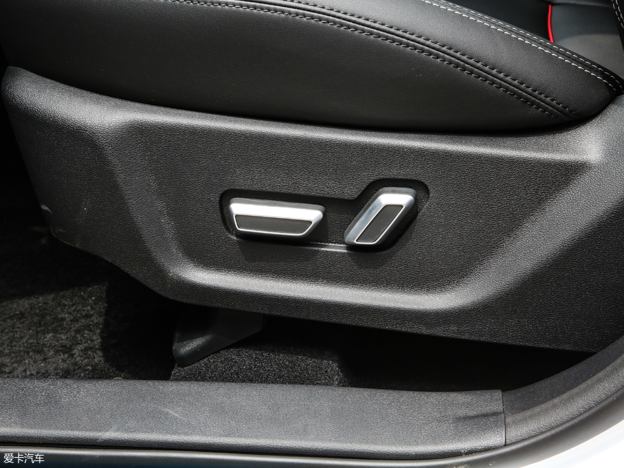 2020Խ 1.8TD DCT4G