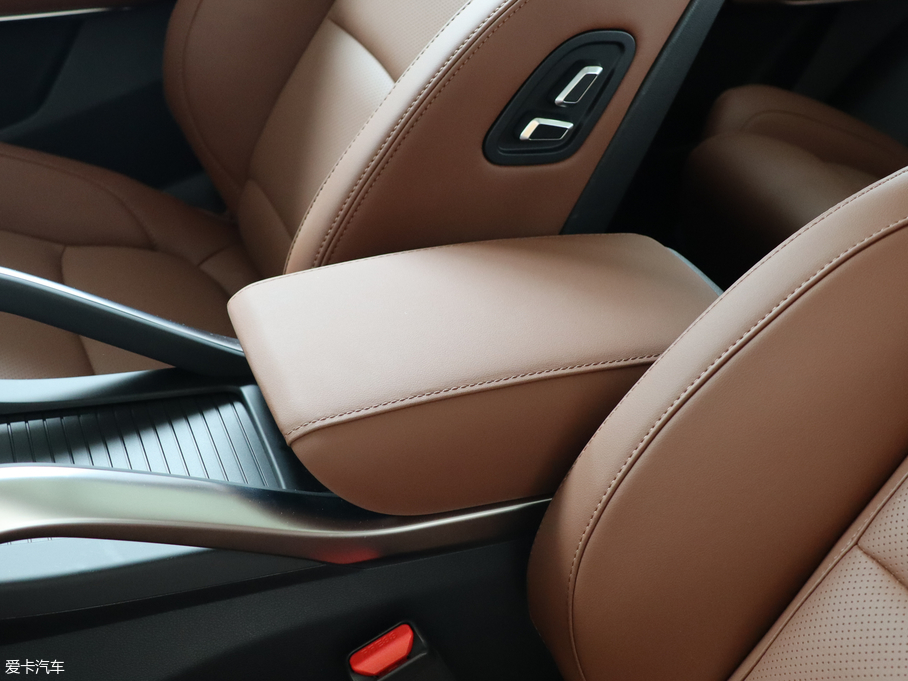 2020Խ 1.8TD DCTIPRO