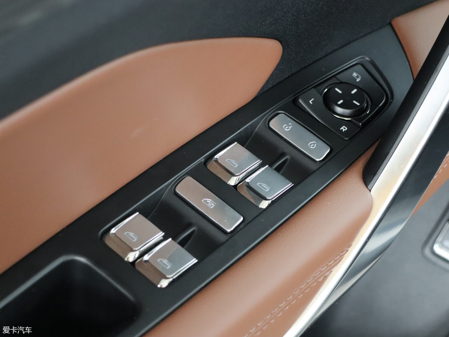 2020Խ 1.8TD DCTIPRO