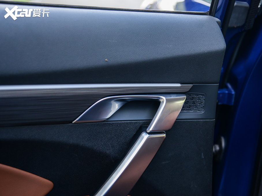 2020Խ 1.8TD DCTIPRO