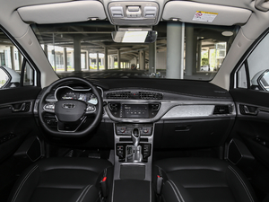 2019款1.4T CVT雅 内饰全景