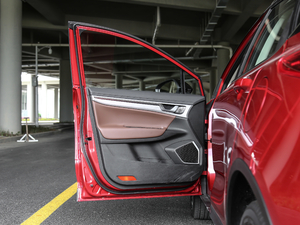 2019款260T DCT动Pro 驾驶位车门