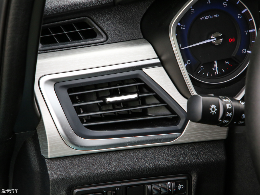 2019���h(yu��n)��X3 ����(j��)�� 1.5L CVT���F��