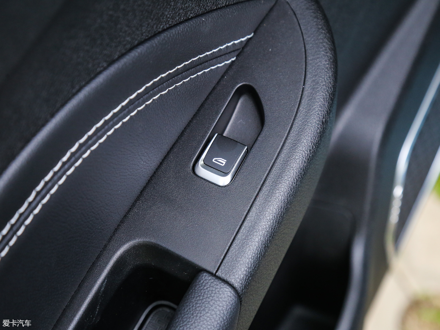 2019���h��X3 ������ 1.5L CVT���F��