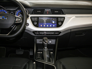 2019款升级版 1.5L CVT精英型 中控台