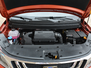 2019款升级版 1.5L 手动尊贵型 发动机
