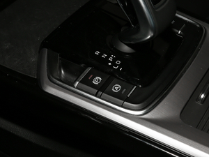 2019款1.5TD DCT智领型 驻车制动器