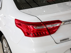 2019款升级版 1.5L 手动豪华版 国V 细节外观