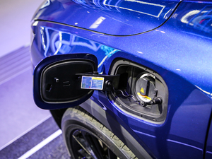 2019Ŀ 400T S 늄m80KM ^