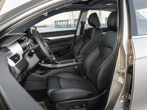 2019款领军版 1.5L CVT尊贵型 主驾驶座椅