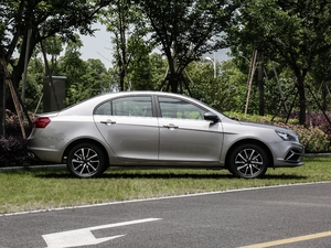 2019款领军版 1.5L CVT尊贵型 整体外观
