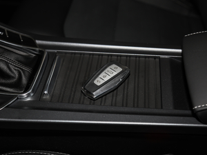 2019款领军版 1.5L CVT尊贵型 车钥匙