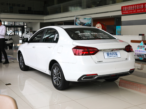 2019款领军版 1.5L 手动豪华型 左后45度