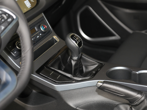 2019款领军版 1.5L 手动豪华型 换挡杆