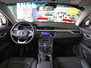 2019款领军版 1.5L 手动豪华型 内饰全景