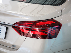2019款领军版 1.5L 手动向上互联型 细节外观