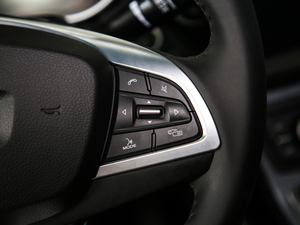 2019款领军版 1.5L 手动向上互联型 中控区