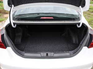 2019款领军版 1.5L CVT向上互联型 行李厢空间