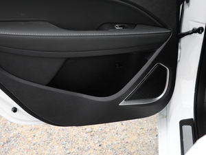 2019款领军版 1.5L CVT向上互联型 空间座椅