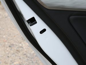 2019款领军版 1.5L CVT向上互联型 空间座椅