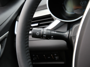 2019款领军版 1.5L CVT向上互联型 中控区