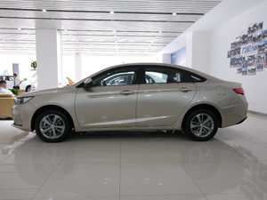 2020款1.5T DCT豪华型 正侧（左）