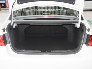 2020款1.4T 手动亚运型 行李厢空间