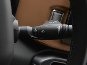 20201.5TD i6 BSG п؅^