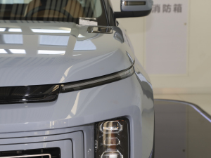 2020款1.5TD i6 大灯