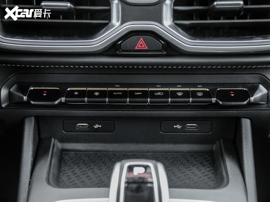 2020Խ 1.8TD DCTŞ 7