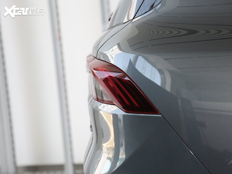 2020Խ 1.8TD DCTŞ 5