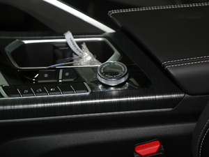 2020ܰ 350T ӰTʿAWD п؅^